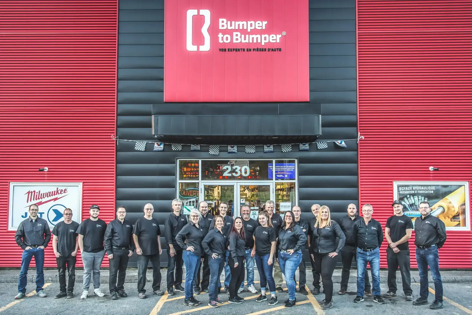 Photo de l'équipe de Pièces d'Auto Angus et Silex Industriel
